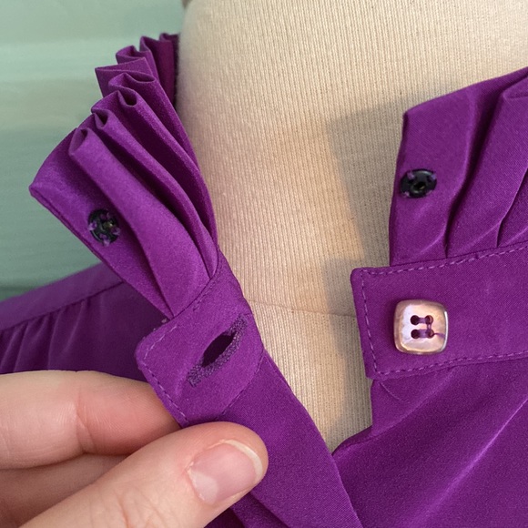 ST. JOHN royal purple high neck blouse with covered buttons & ruffle detail - Picture 10 of 12